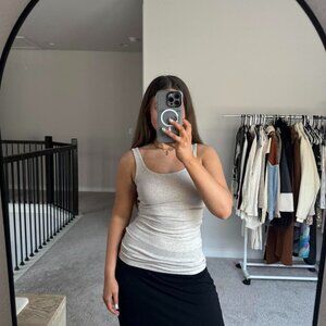 Beige/Light Gray fitted basic tank top☁️🦪